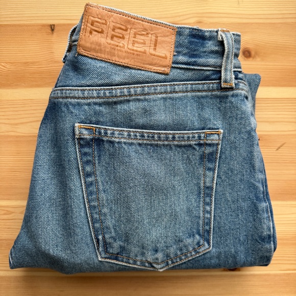 Feel Studio Inc. The Genuine Jean - Picture 7 of 13